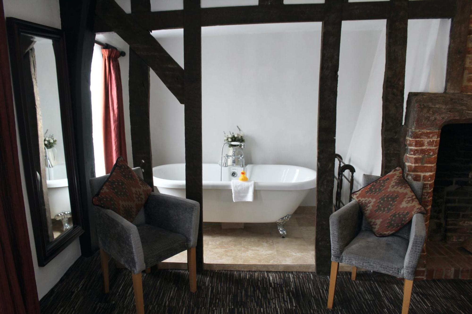 גרייט דנמאו The Saracens Head Hotel מראה חיצוני תמונה