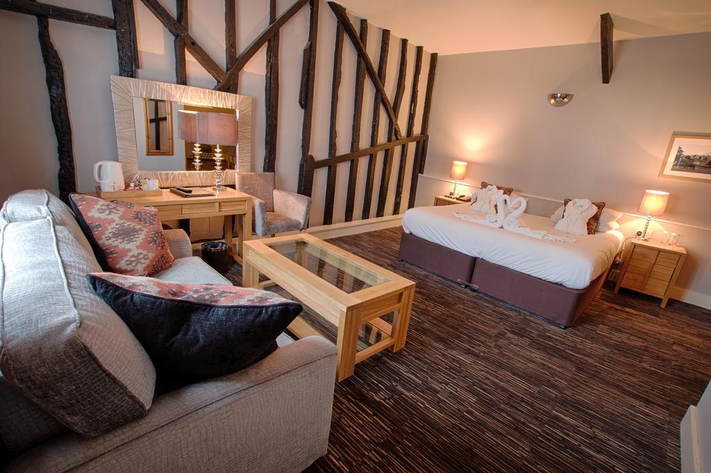 גרייט דנמאו The Saracens Head Hotel מראה חיצוני תמונה