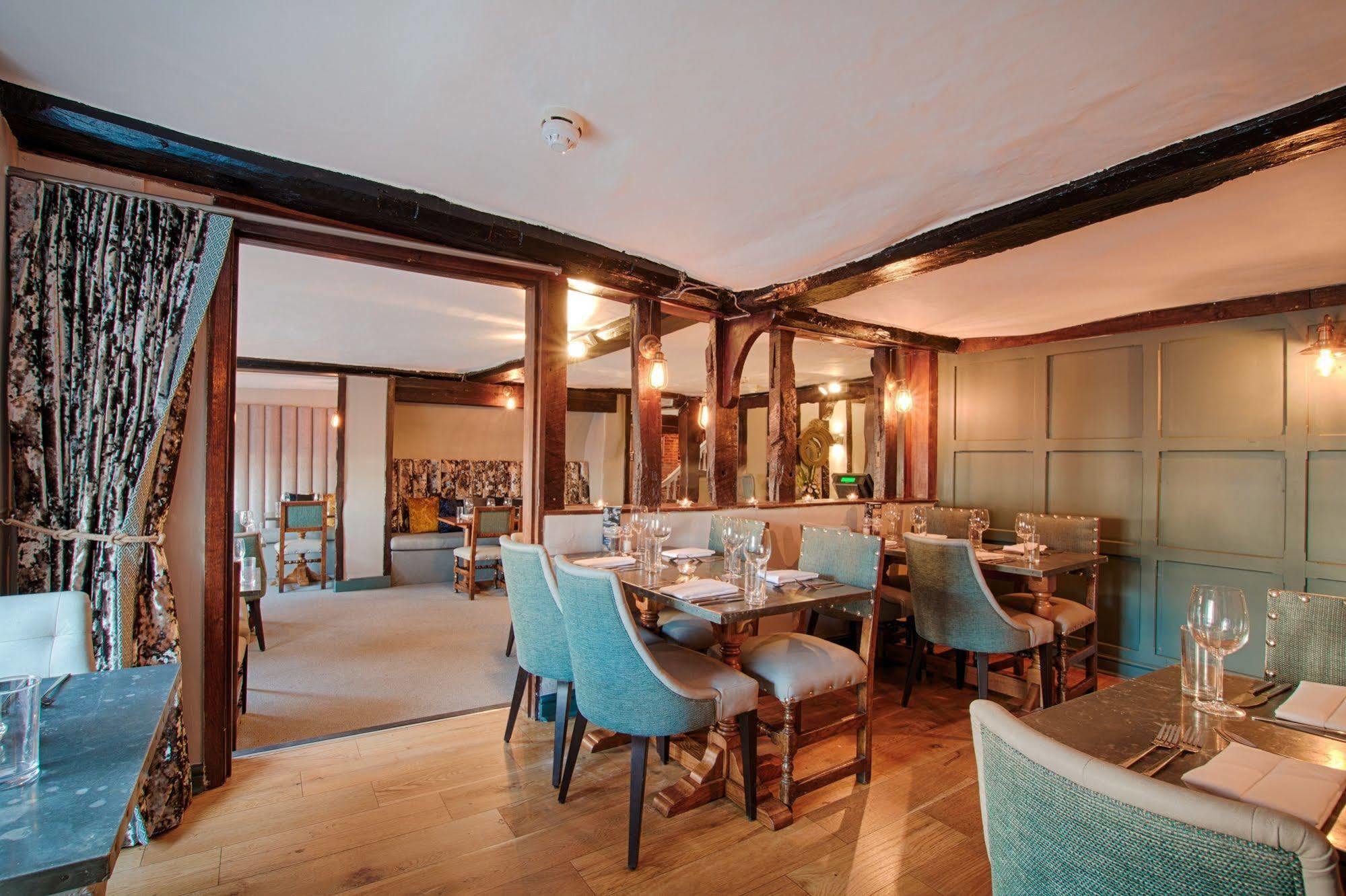 גרייט דנמאו The Saracens Head Hotel מראה חיצוני תמונה